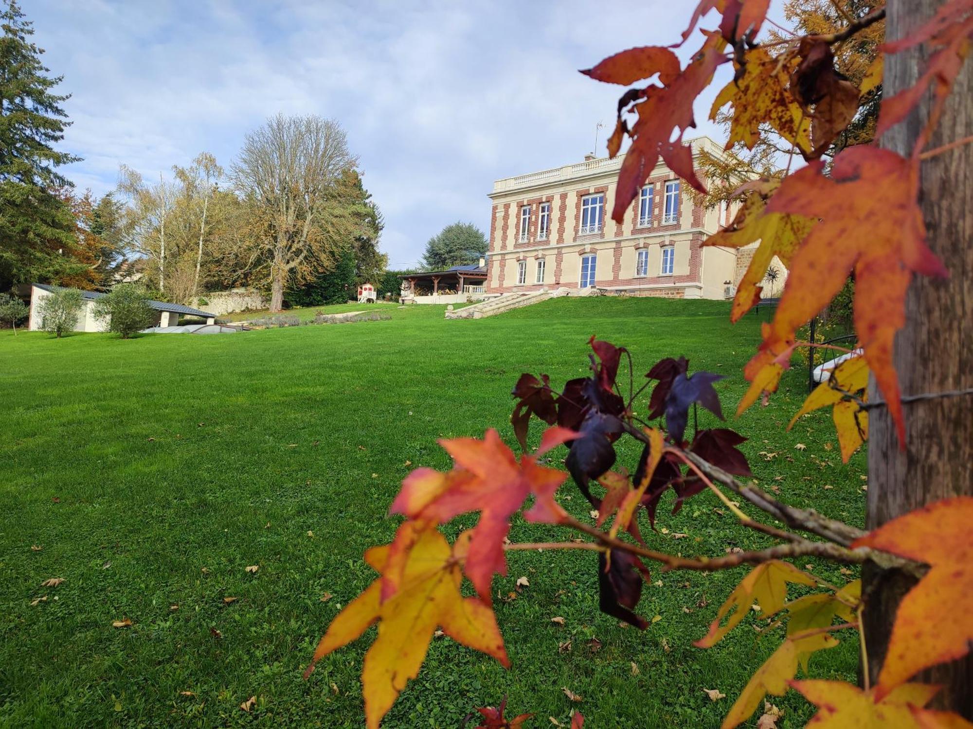 Demeure De La Garenne Bed & Breakfast